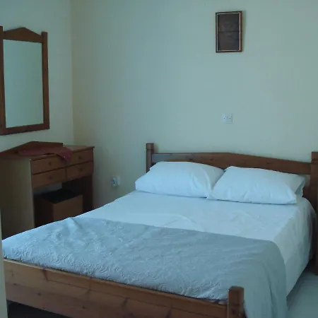 Ermioni Apartments * Karpatos